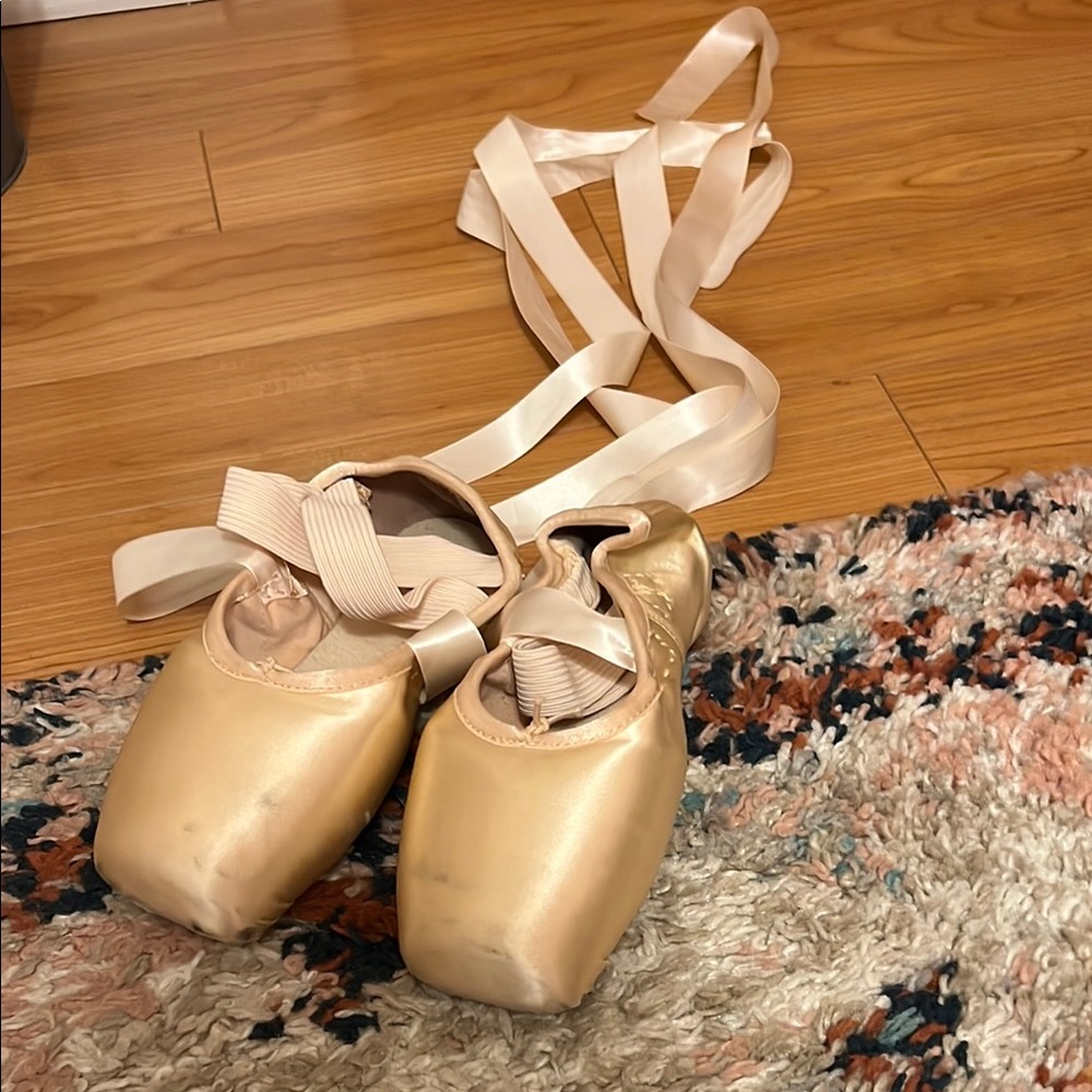 Bloch Pink Ballet Pointe Shoes